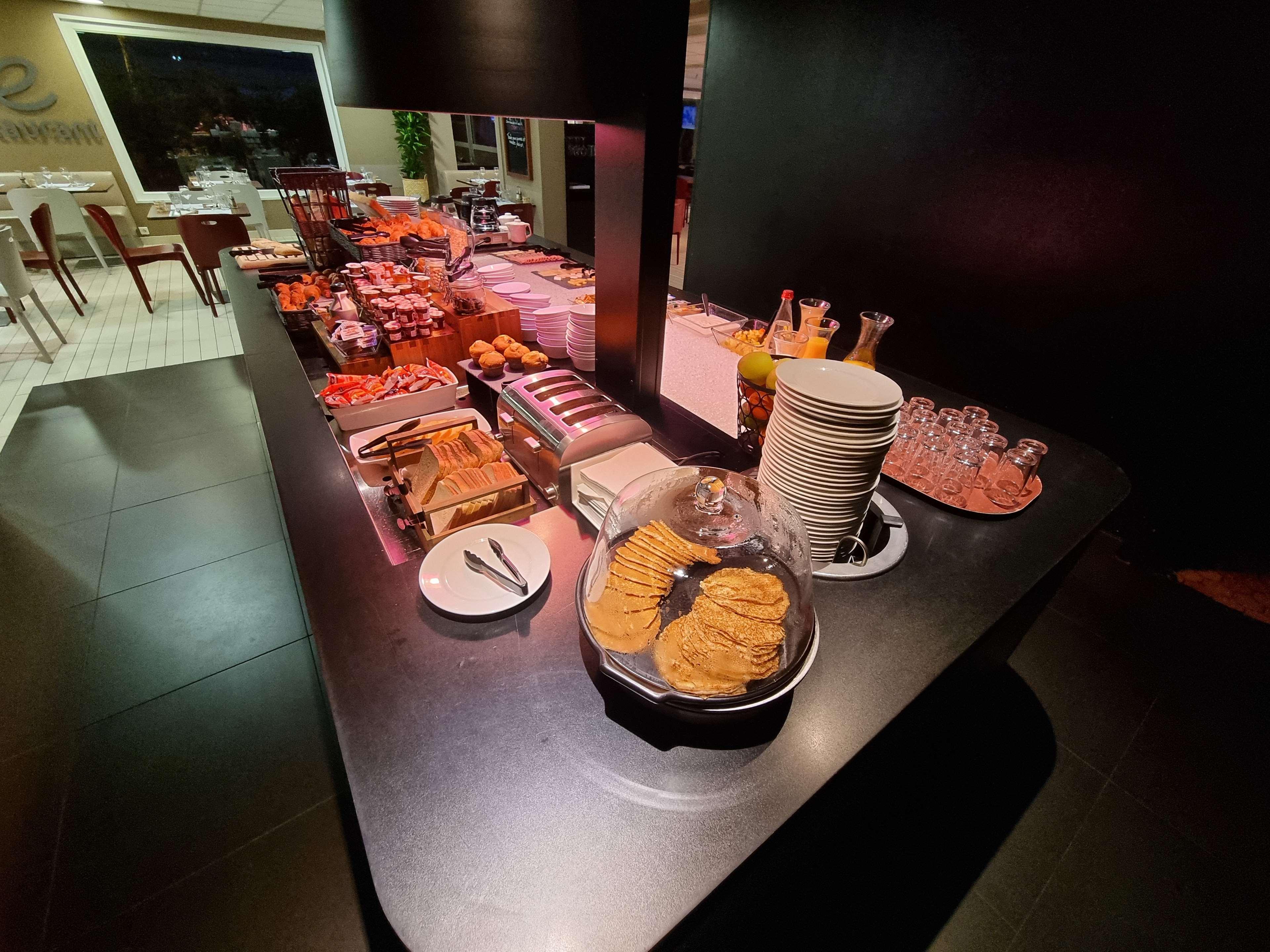 Campanile Toulouse - Aeroport 3*