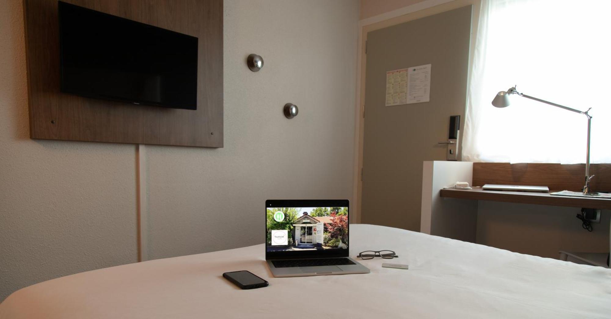 Campanile Toulouse - Aeroport Hotel 3*