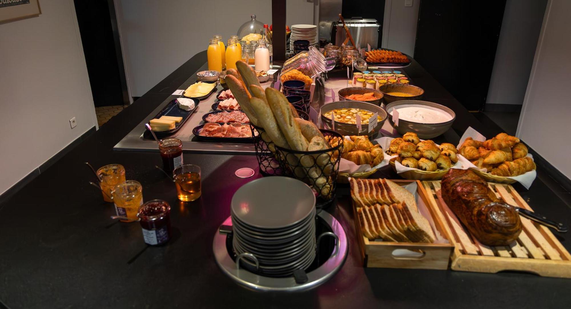Hotel Campanile Toulouse - Aeroport 3*